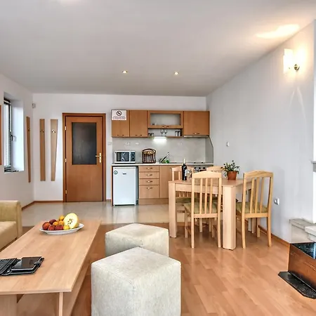 Raikov Ski Private Aparthotel Pamporovo